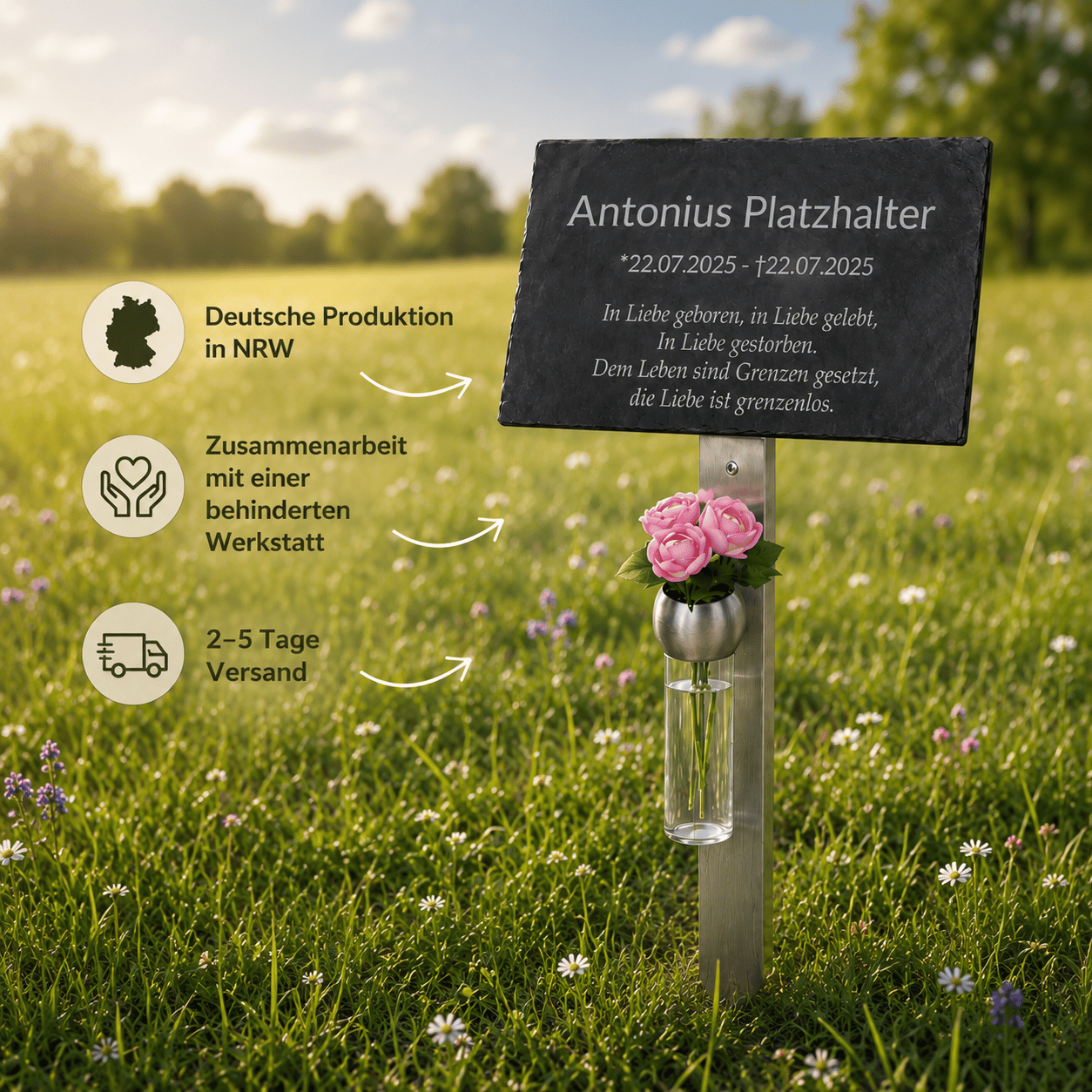 Personalisierte Schiefer-Gedenktafel auf Blumenwiese mit Hinweisen zu deutscher Produktion in NRW, Zusammenarbeit mit Behindertenwerkstatt und 2-5 Tage Versand